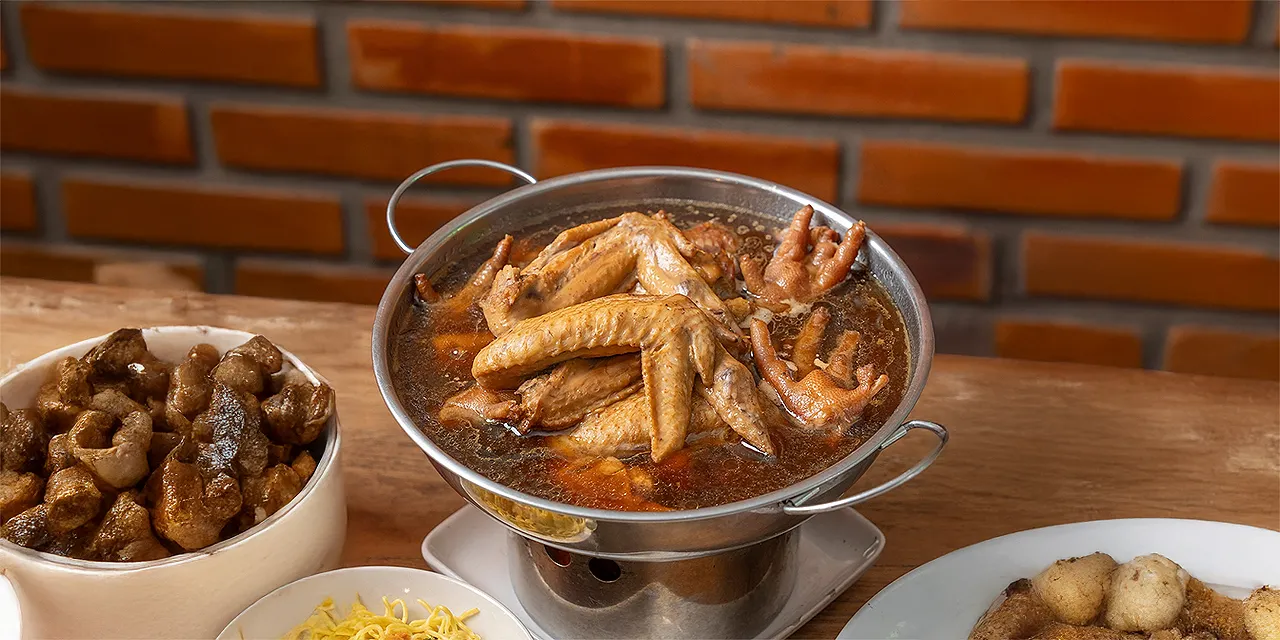 ชาญ บะหมี่ไก่ตุ๋น