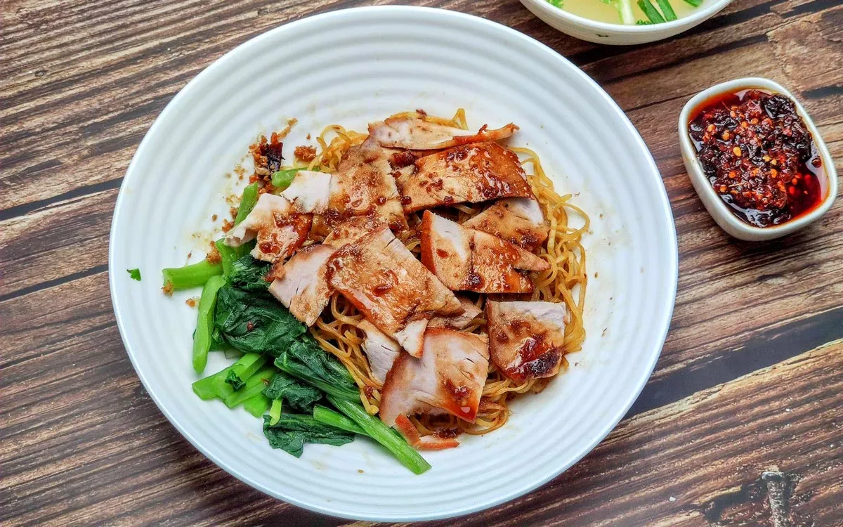 บะหมี่เกี๊ยวแม่ศรี (เฮียลิ้ม)