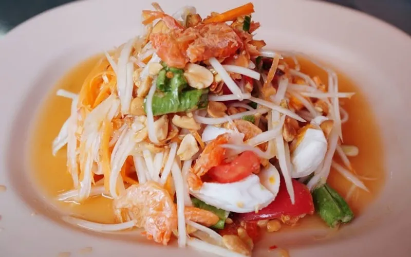 ส้มตำเจ๊แดงสามย่าน