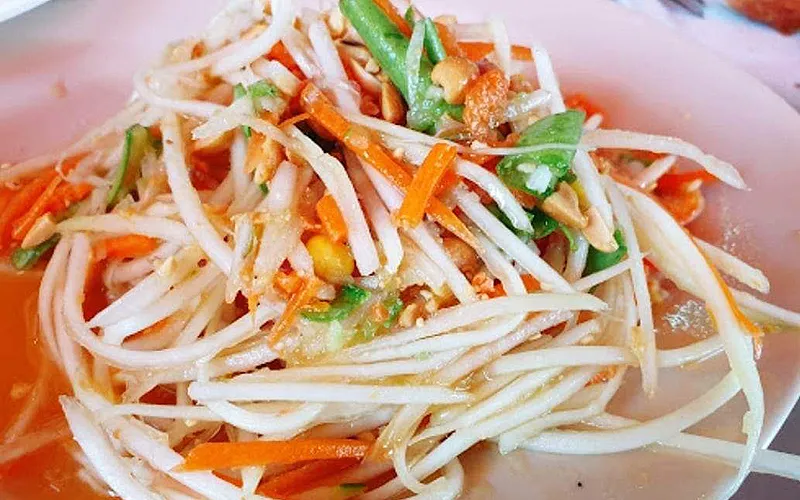 ส้มตำเจ๊แดงสามย่าน